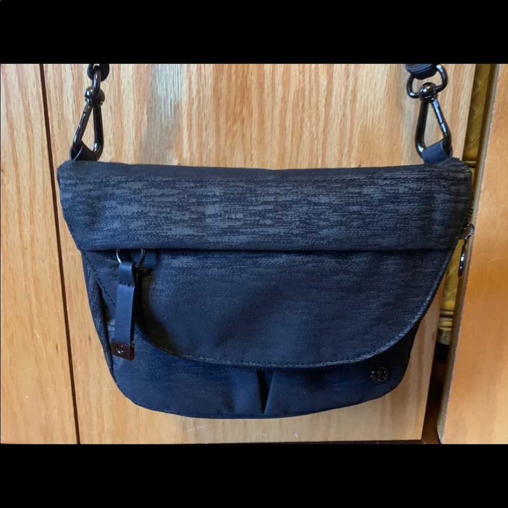 NEW lululemon all nighter crossbody